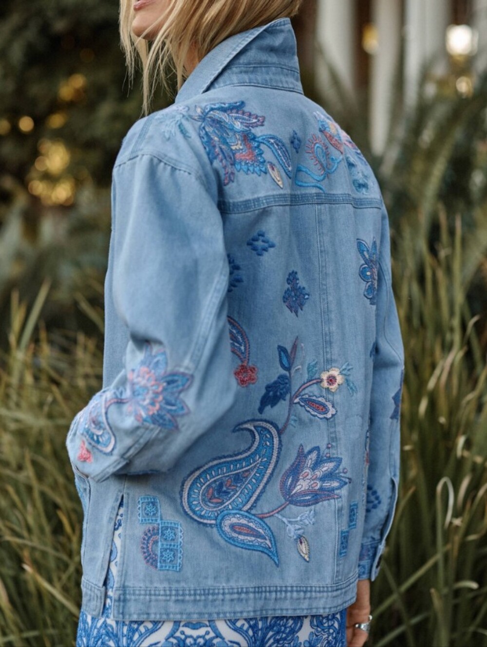Johnny Was 🩵 Light Blue Embroidered Denim Jacket - Size Small - NWT!